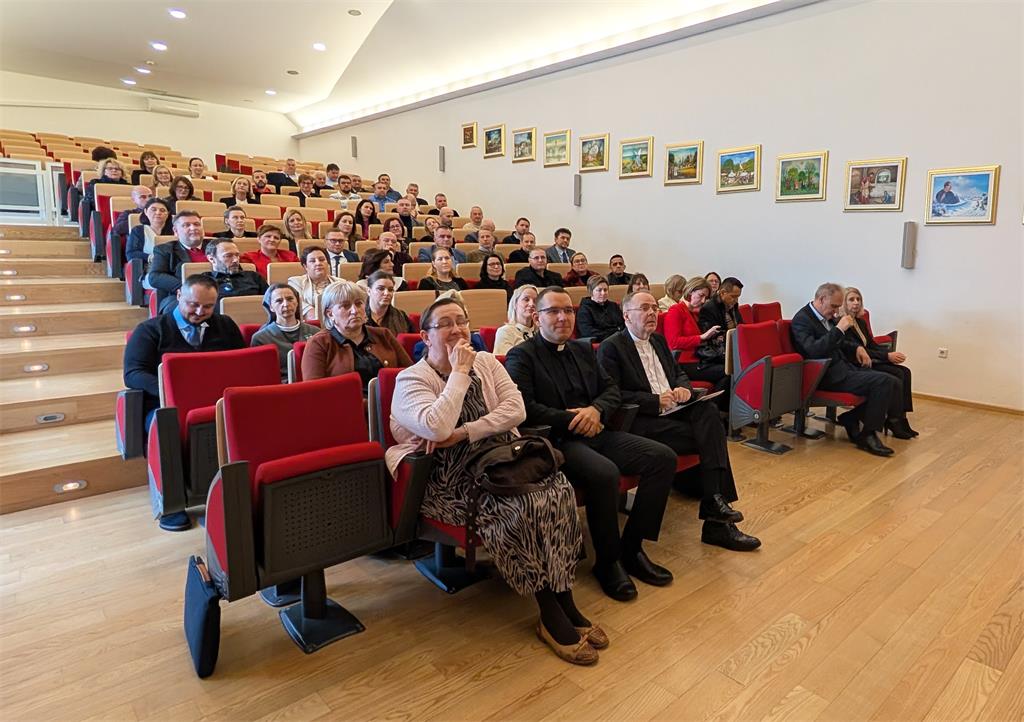 ​Predbožićni susret varaždinskog biskupa i predstojnika Katehetskog ureda s ravnateljima osnovnih i srednjih škola